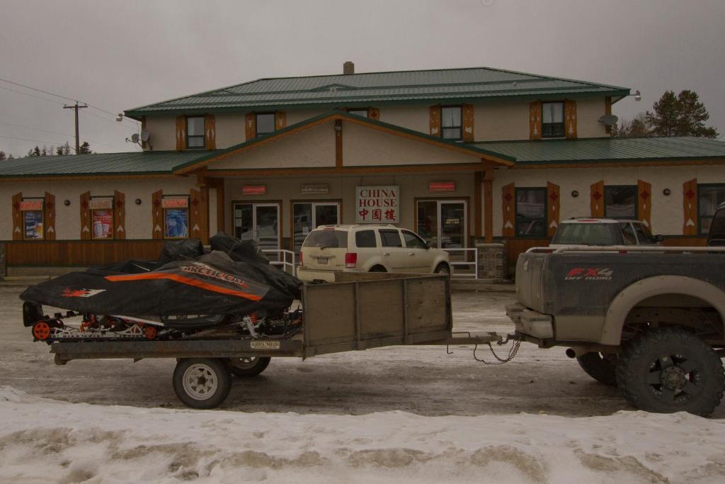 Valemount Hotel ภายนอก รูปภาพ